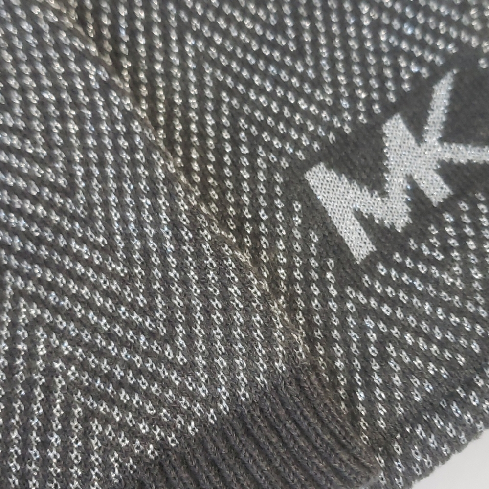 🆕️ MICHAEL KORS Hat/Beanie & Scarf Gift Set! - Picture 2 of 6